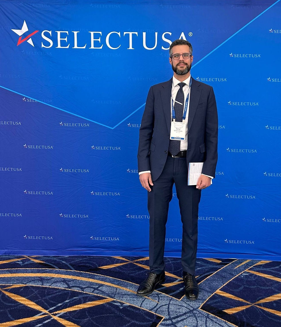 relationship-manager-corporate-banking-services-attends-the-2025-select-USA-investment-sum